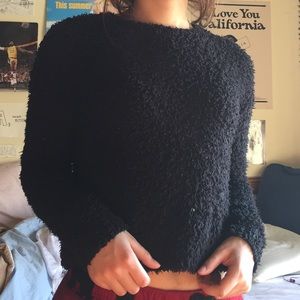 FLUFFY BLACK SWEATER
